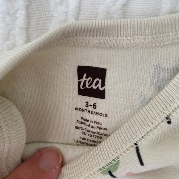 Tea Collection long sleeve bodysuit - Picture 2 of 2